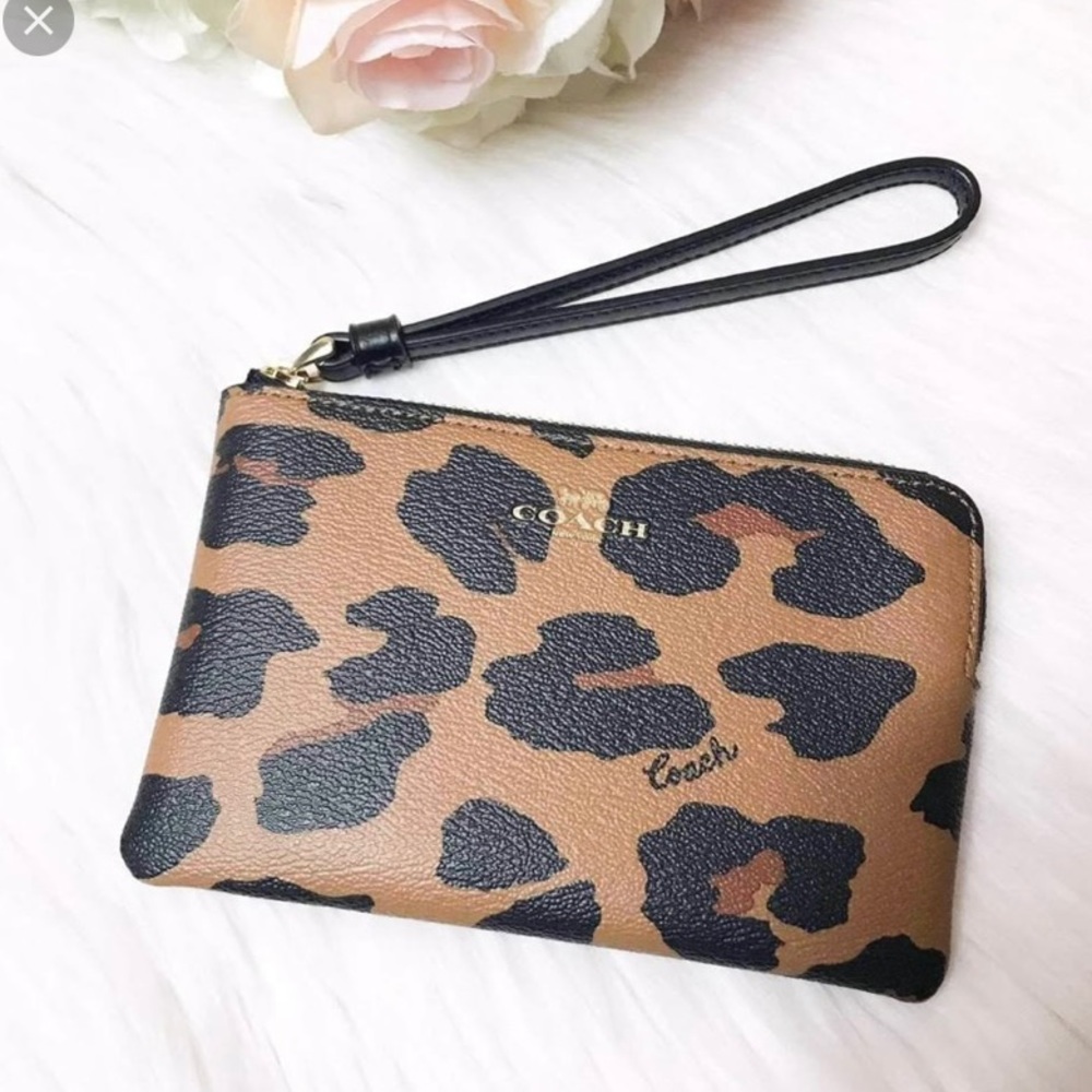 Coach Leopard Print Corner Zip Wristlet NWT – Leather, Gold Hardware